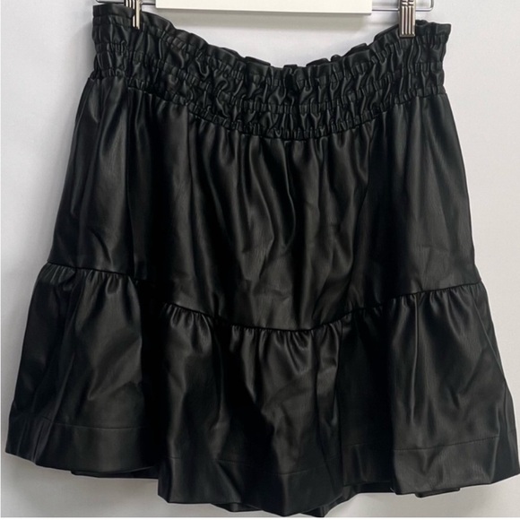 NWT Anthropologie The Somerset Mini Skirt;
Faux Leather Edition in Black - Picture 8 of 12